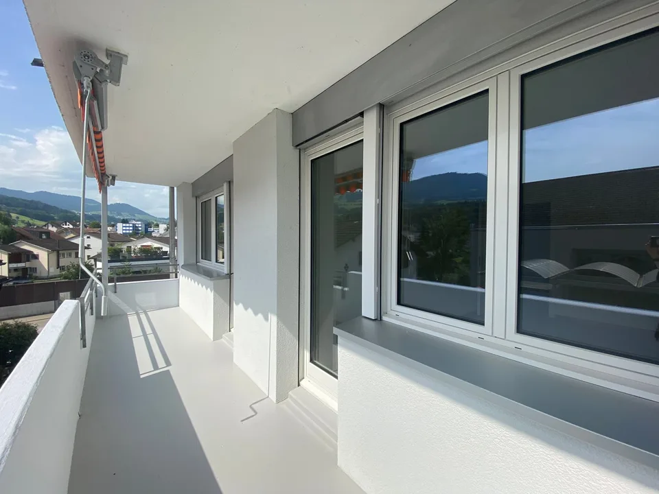 gemütliche 4.5 - Zimmerwohnung an zentraler Lage im steuergünstigen Freienbach