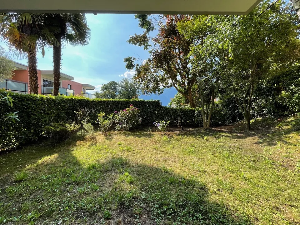 3.5 LOC. completamente RINNOVATO con GIARDINO