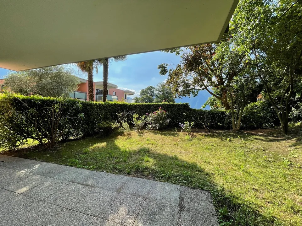 3.5 ROOMS completely RENOVATED with GARDEN