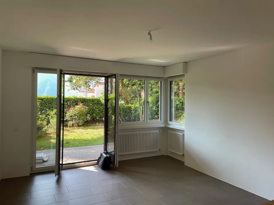 3.5 ROOMS completely RENOVATED with GARDEN