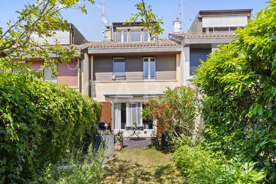 Familienvilla in einer privaten Residenz