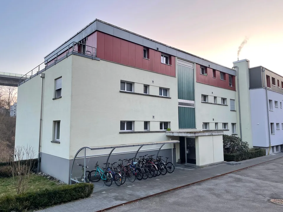 schöne und helle 4.5-Zimmerwohnung mit Aussicht auf die Aare