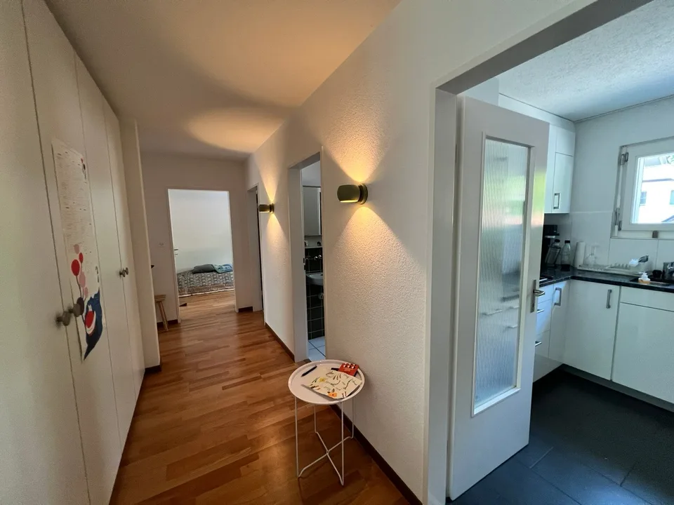 Bel appartement de 4,5 pièces lumineux avec vue sur l'Aare
