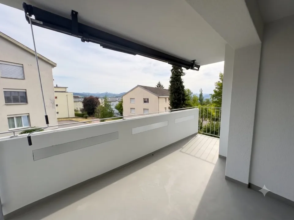 APPARTAMENTO APPENA RISTRUTTURATO: APPARTAMENTO MODERNO CON BALCONE E ATTREZZATURE DI ALTA GAMMA