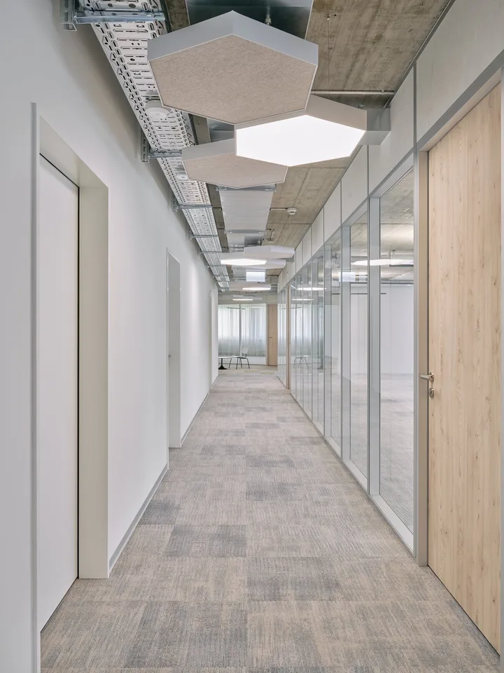 Spacious office space for rent? Centrally located in Neuenhof – photo 4 of 11