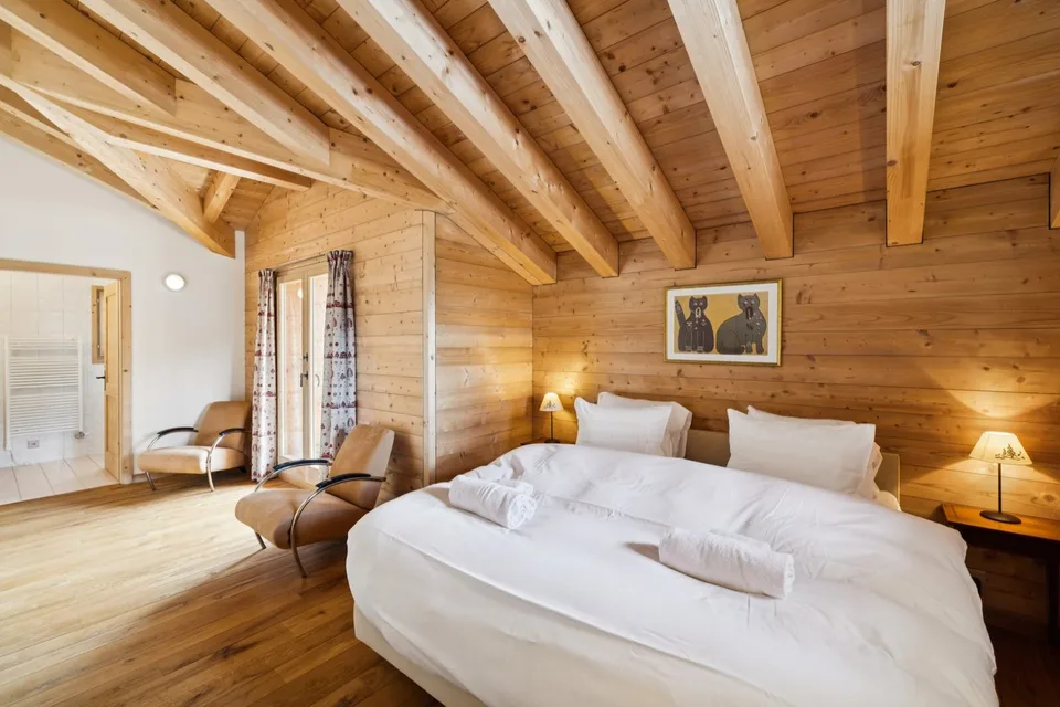 Einzelchalet sehr geräumig.