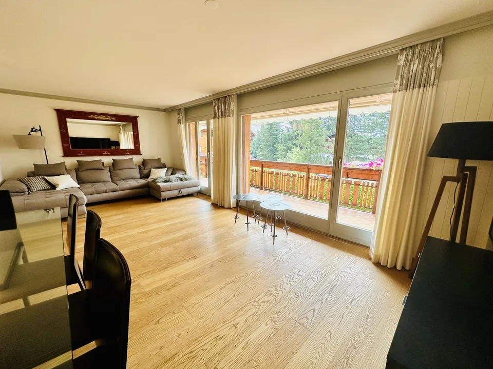 Geräumige 3,5 Zimmer in einer Wohnanlage mit hohem Standard