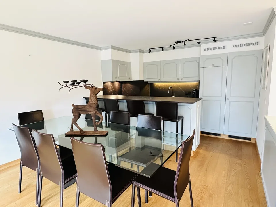 Geräumige 3,5 Zimmer in einer Wohnanlage mit hohem Standard