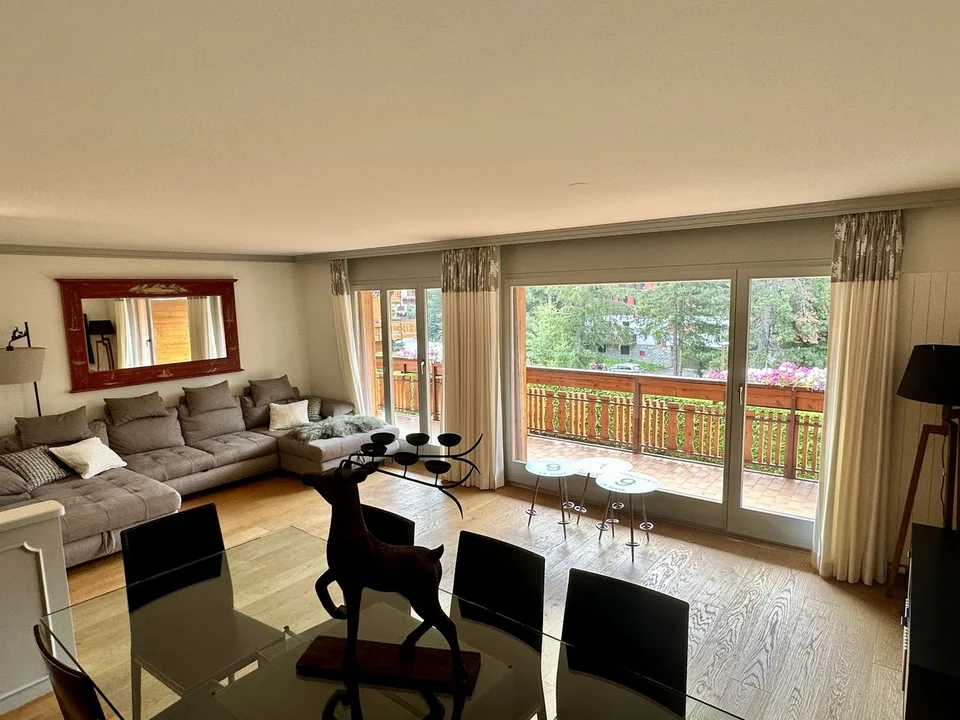 Geräumige 3,5 Zimmer in einer Wohnanlage mit hohem Standard