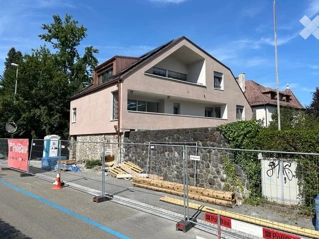 Zwei komplett renovierte Wohnungen in ruhiger Lage