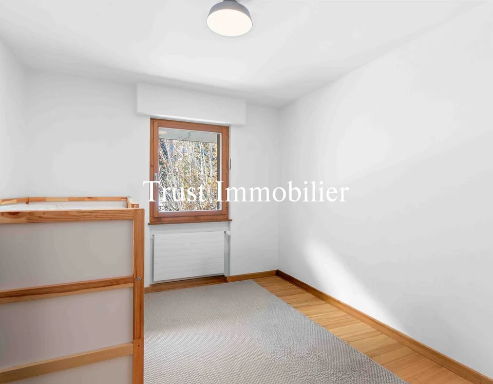 Attic apartment + Studio, 1 km from the center of Crans