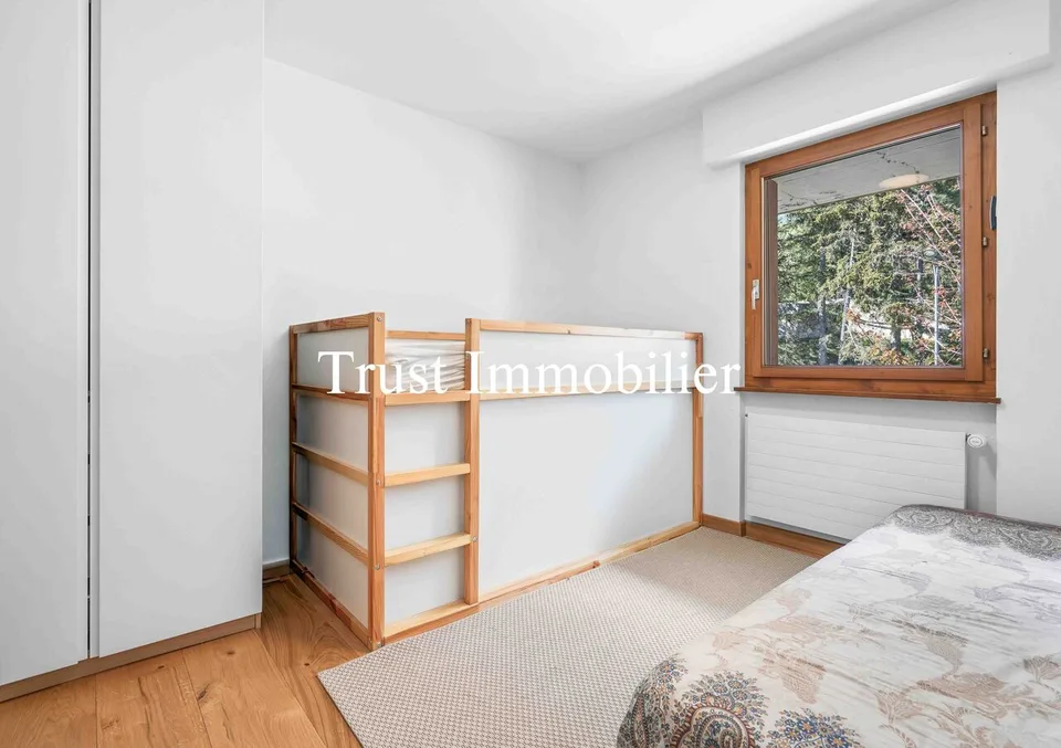 Attic apartment + Studio, 1 km from the center of Crans