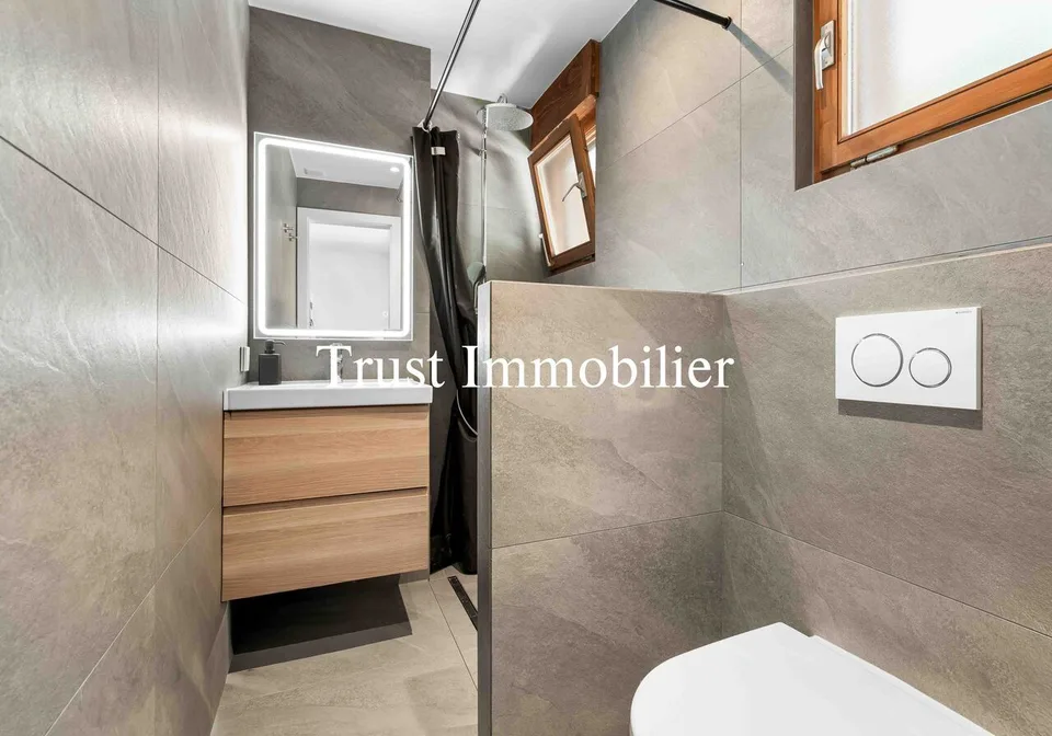 Attic apartment + Studio, 1 km from the center of Crans