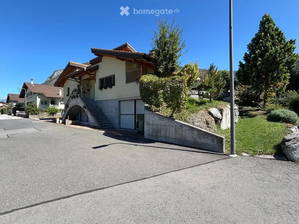 Maison individuelle de 6.5 pièces à Bramois – Charme et tranquillité en Valais