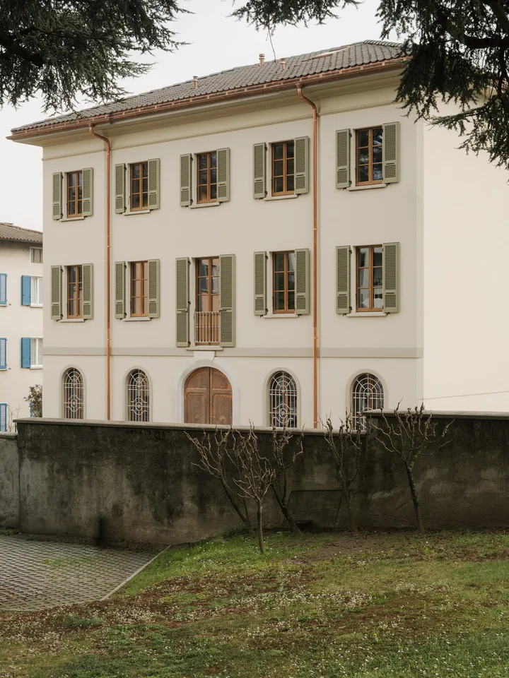 Elegantes 4.5-Zimmer-Wohnung in einer historischen, renovierten Villa