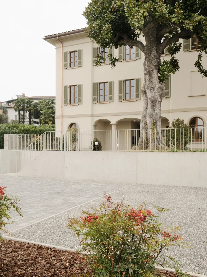 Elegante 4.5 locali in villa storica ristrutturata