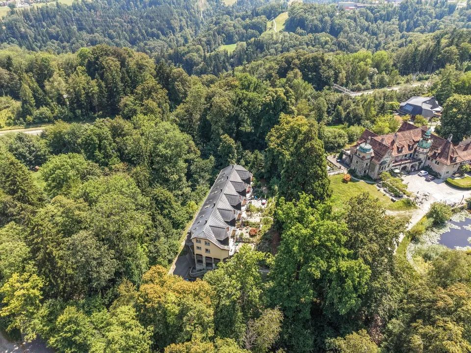 6.5-room row house in an attractive location with a lot of green space