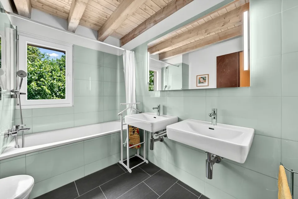 6.5-room row house in an attractive location with a lot of green space