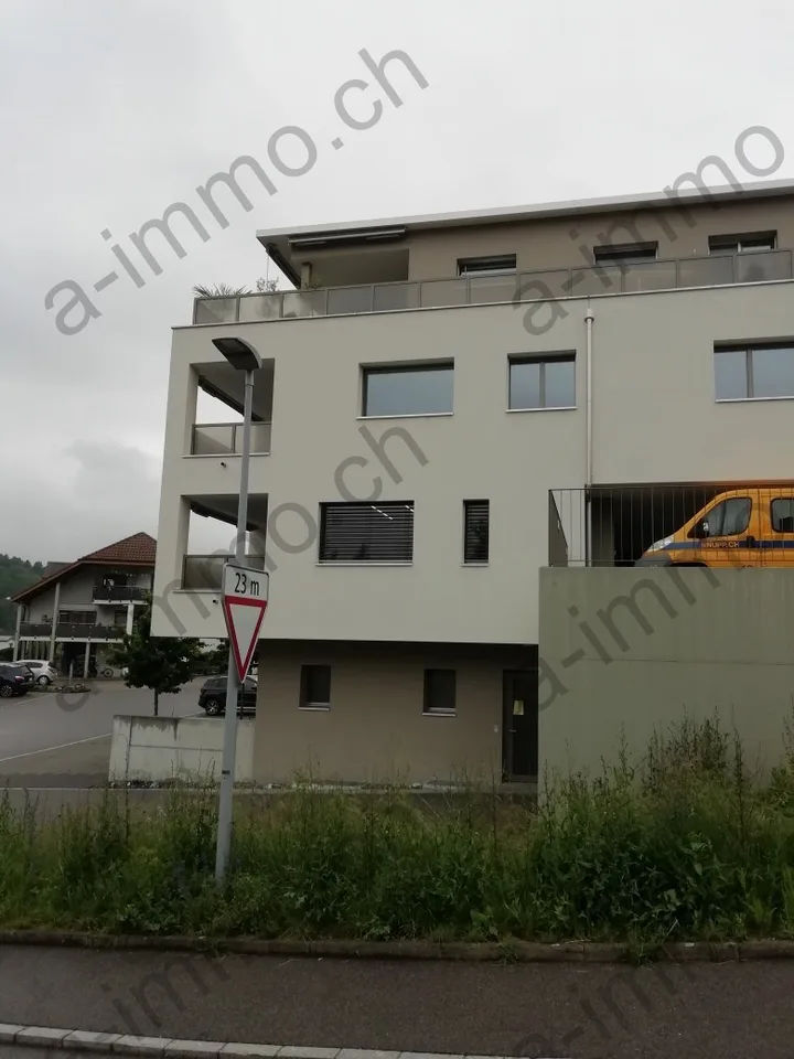 Posto auto nel garage sotterraneo al Dorfplatz 1 a Grossdietwil in affitto