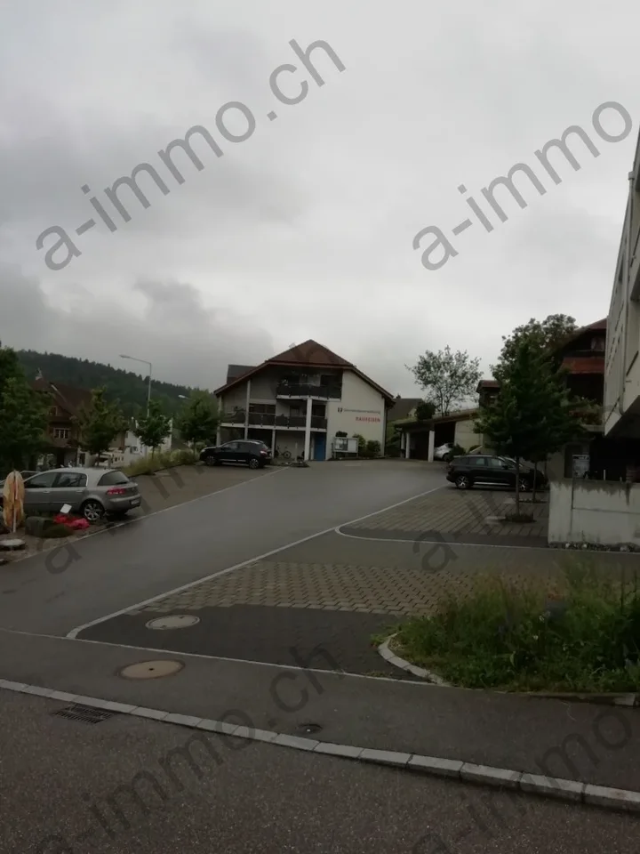 Posto auto nel garage sotterraneo al Dorfplatz 1 a Grossdietwil in affitto