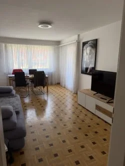 Helle 2-Zimmer-Wohnung mit Balkon an der Eugen-Huber-Strasse in Zürich