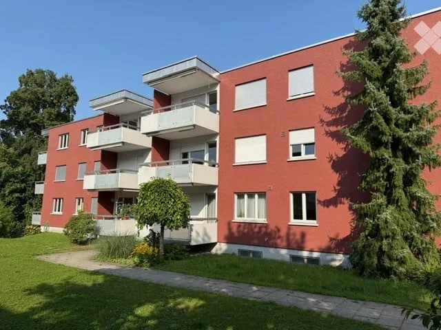 Helle 2-Zimmer-Wohnung mit Balkon an der Eugen-Huber-Strasse in Zürich
