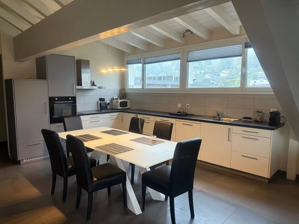 Superbe logement de 4,5 pièces au 2e étage