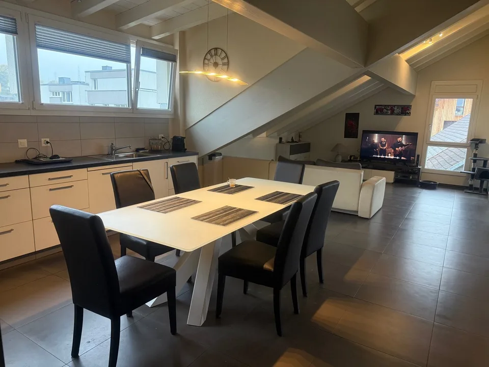 Beautiful 4.5-room apartment on the 2nd floor
