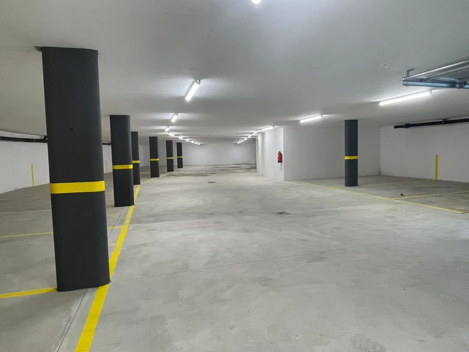 Luxus-Penthouse mit Terrasse und Jacuzzi in Massagno – sofort verfügbar