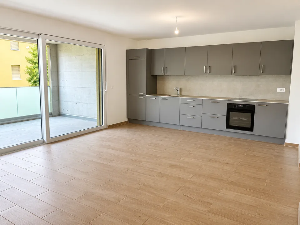 1° piano – Nuovo – Parcheggi interni – Grande balcone