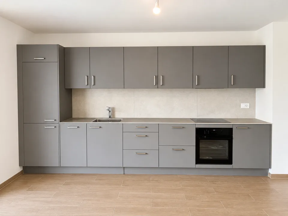 1° piano – Nuovo – Parcheggi interni – Grande balcone