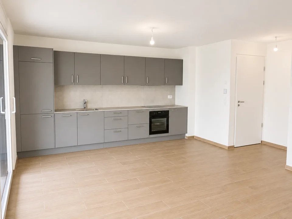 1° piano – Nuovo – Parcheggi interni – Grande balcone