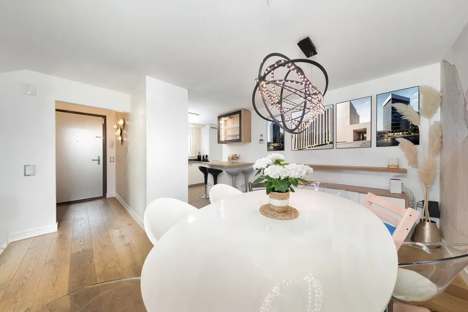 Guaranteed to fall in love! Breathtaking view and high-end amenities