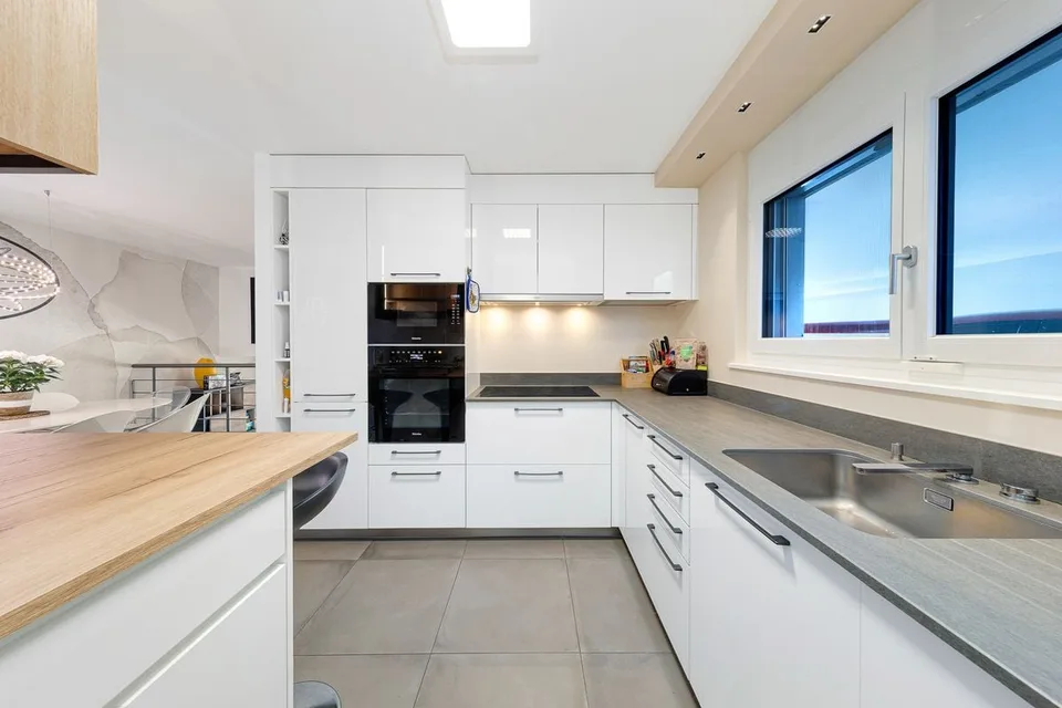 Guaranteed to fall in love! Breathtaking view and high-end amenities