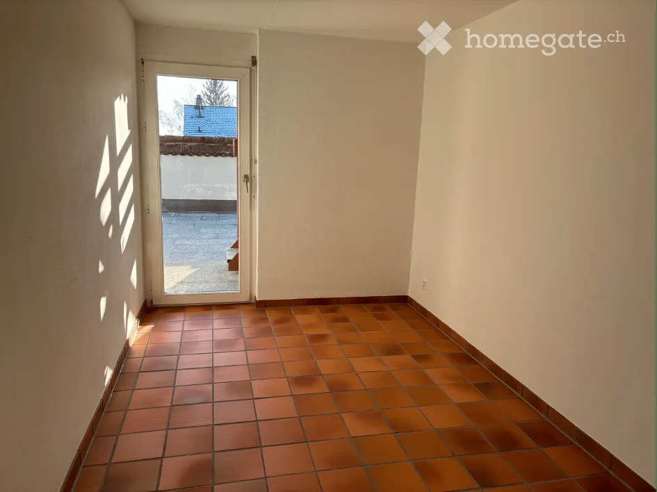 Freshly renovated 3-story gem with mountain view & terrace