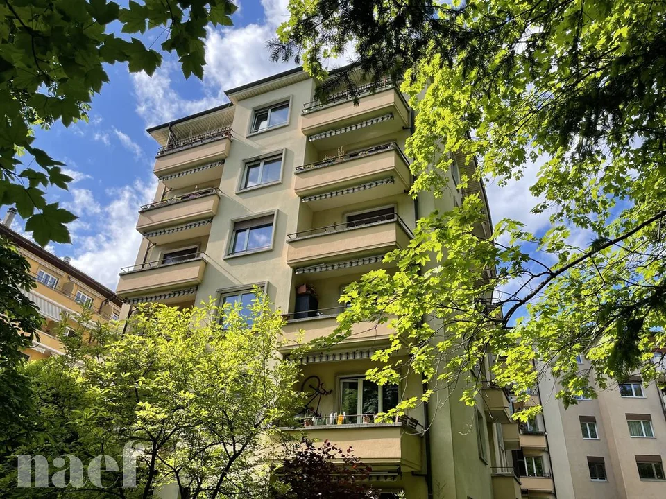 Bel appartement de 2.5 pièces au rez-de-chausée