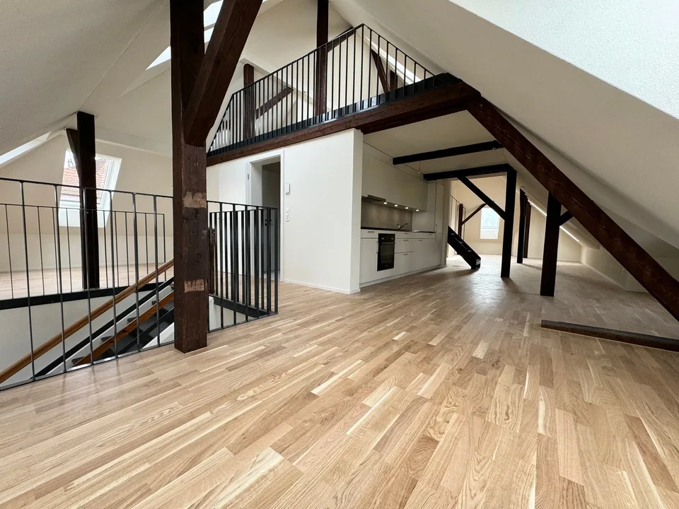 Charmante 1.5-Zimmer-Dachwohnung im Loft-Stil in St. Gallen