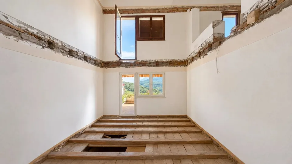 4,5 Zimmer-Duplex unter dem Dach mit freier Sicht
