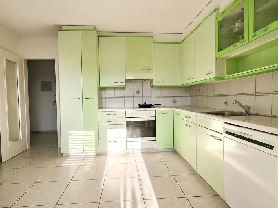 Helles 3,5-Zimmer-Wohnung mit Balkon und freier Sicht in Sierre