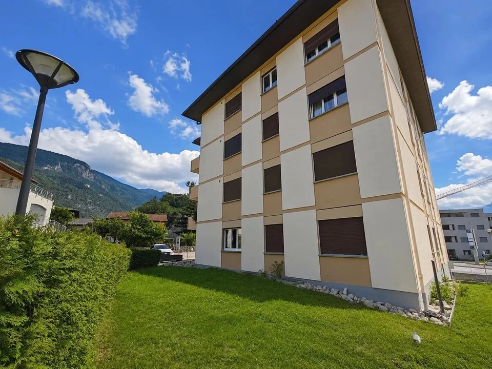 Helles 3,5-Zimmer-Wohnung mit Balkon und freier Sicht in Sierre