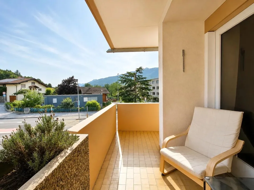 Helles 3,5-Zimmer-Wohnung mit Balkon und freier Sicht in Sierre