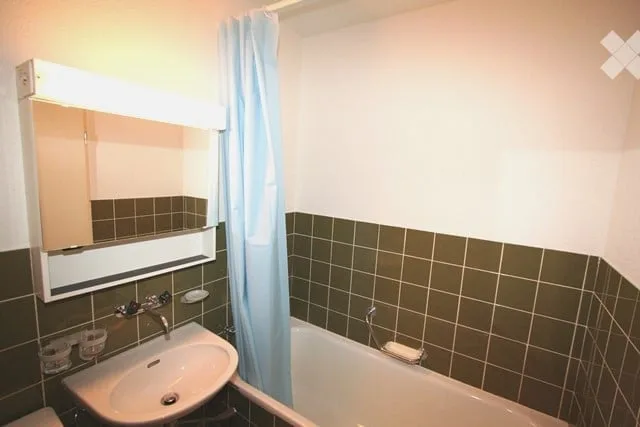 Spacious, furnished 1.5-room apartment with balcony in Zürich-Oerlikon