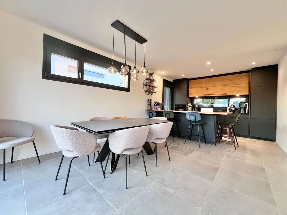 Bella villa individuale familiare di 165 m2 con giardino