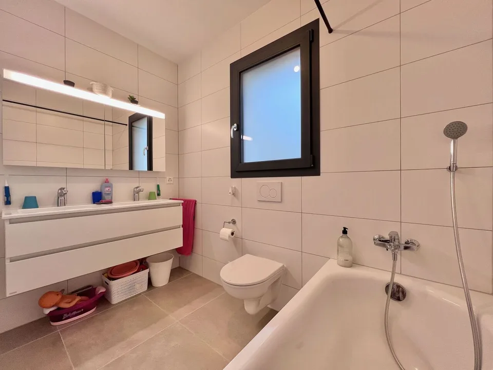 Bella villa individuale familiare di 165 m2 con giardino