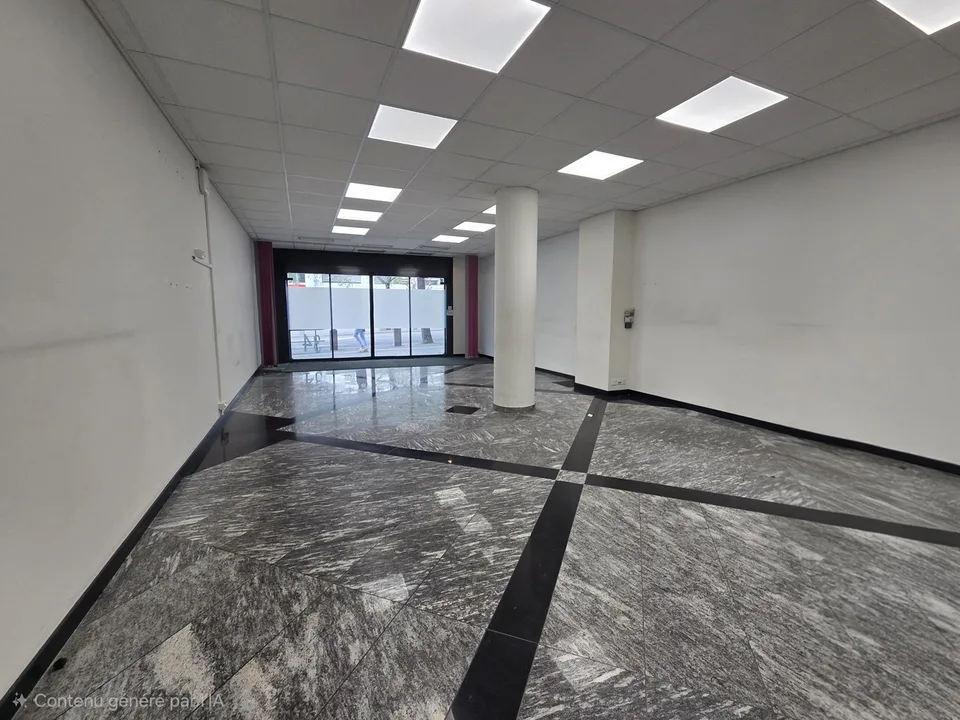 Superficie di uffici in affitto con fronte strada