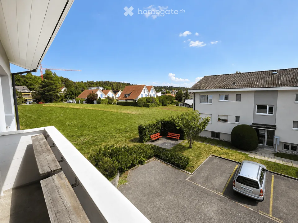 Appartamento in proprietà di 3 locali con balcone, parcheggio e potenziale di sviluppo