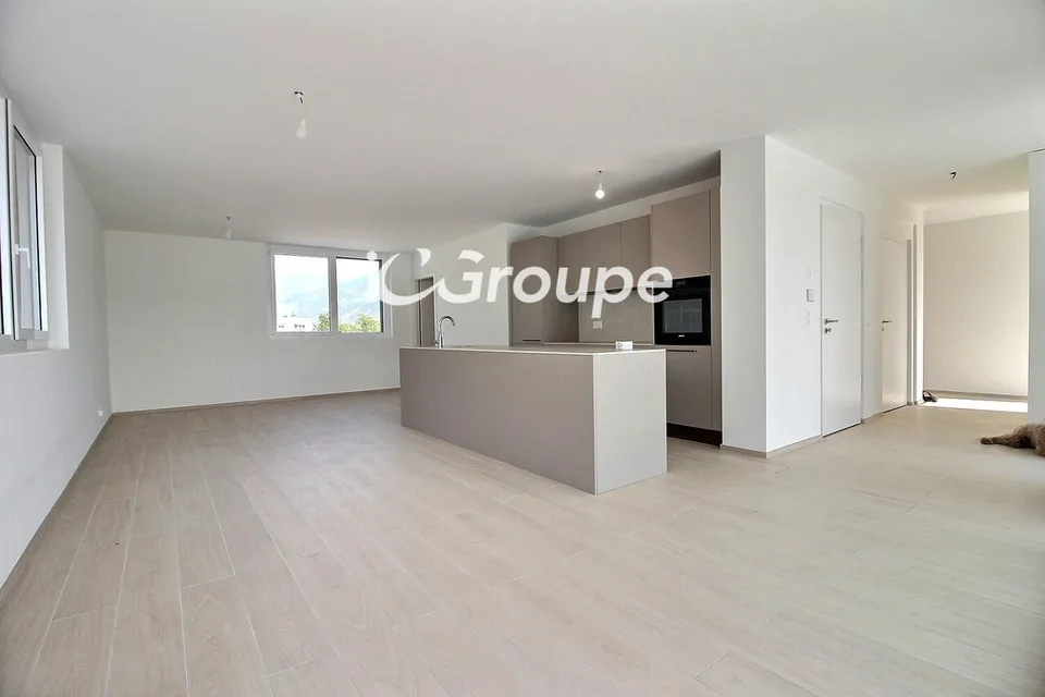 Splendide attique 4.5 pièces à louer à Uvrier