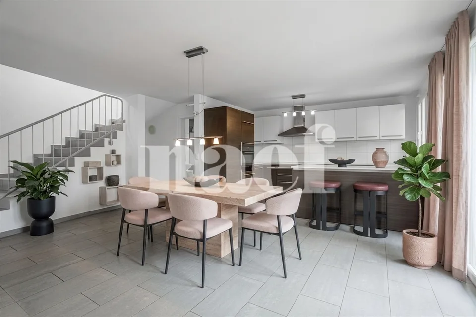 Haus mit 6,5 Zimmern, Garten und Pool in Avenches zum Verkauf