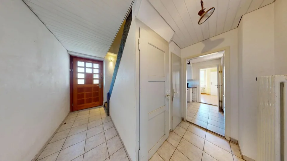 Detached spacious wonder with large extension and enormous potential