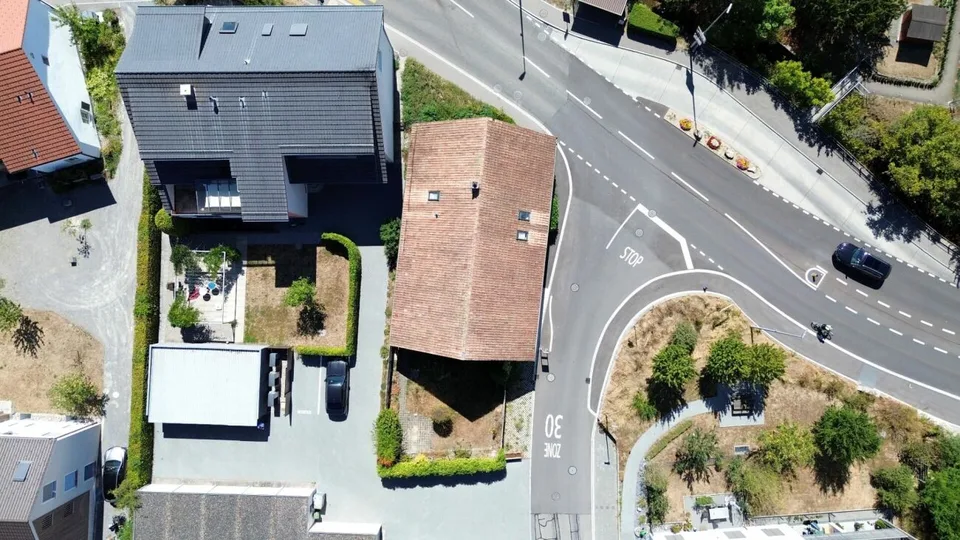Detached spacious wonder with large extension and enormous potential